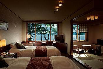 Lakeside Villa Suimeikaku Chitose  Exterior photo